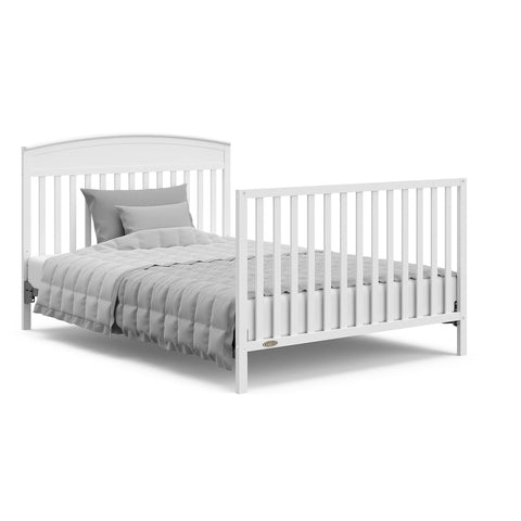 GRACO Elegant Versatile Benton 5-in-1 Convertible Crib White