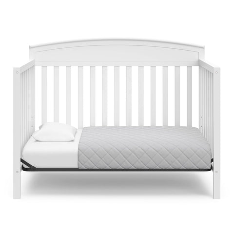 GRACO Elegant Versatile Benton 5-in-1 Convertible Crib White