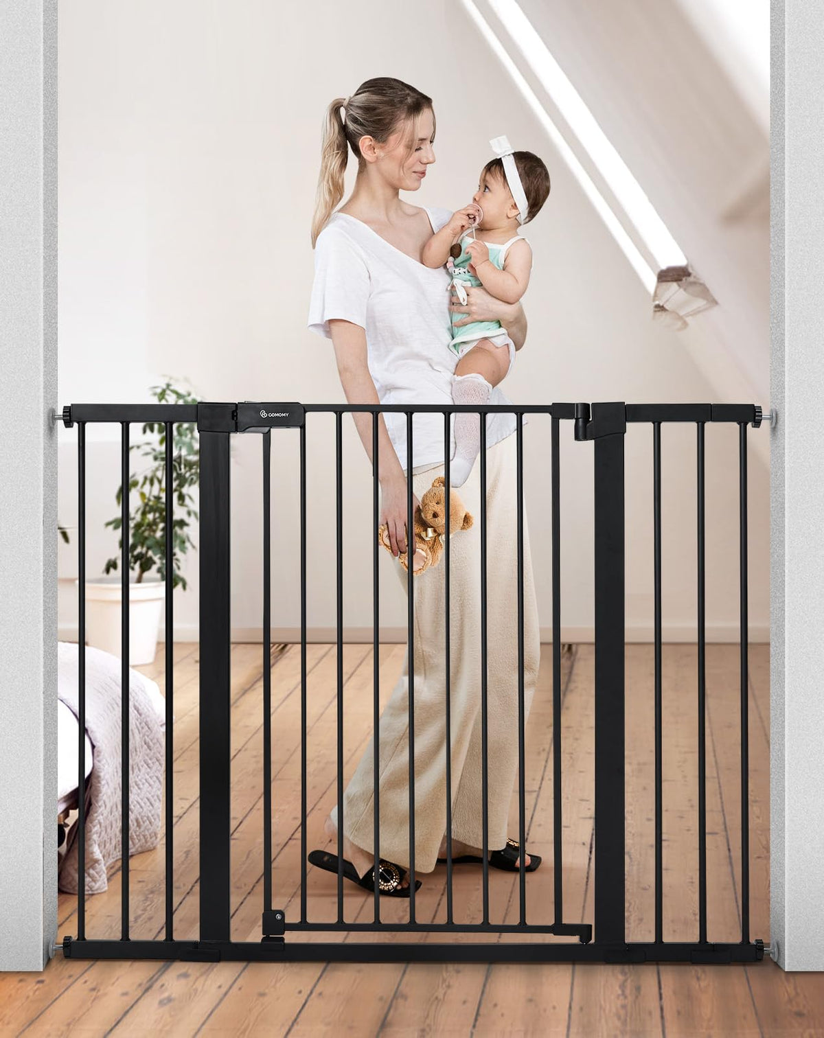 COMOMY 36" Extra Tall Baby Gate for Stairs Doorways